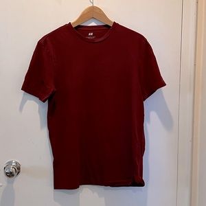Maroon men’s tshirt